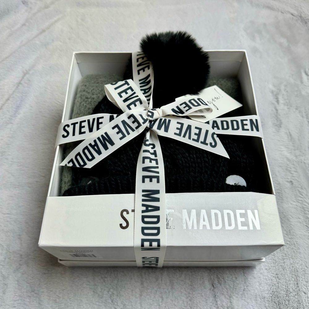 NWT Steve Madden Hat Scarf Set Black